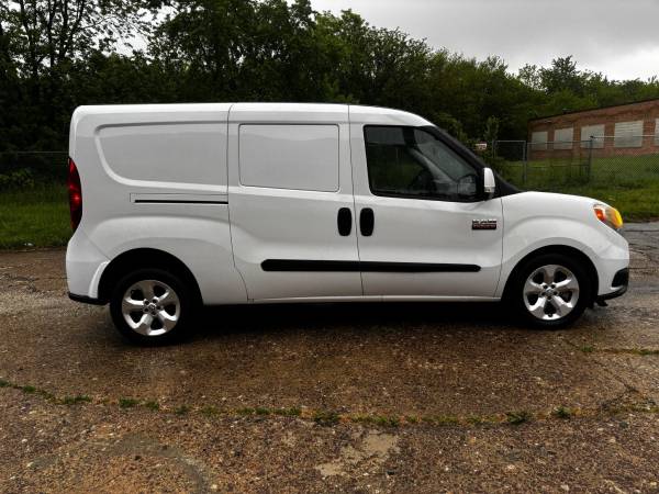 Ram Promaster City 2016 - $8,000 (Chicago)63618926342273123