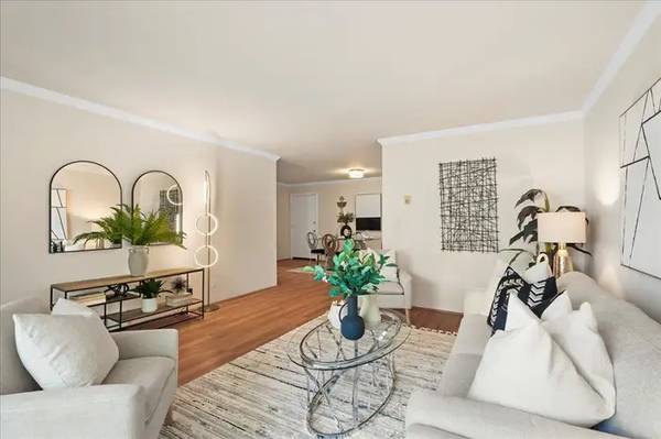 $2,000 / 1br - 855ft2 - Charming 1bed/ 1bath apt (mountain view)64000588707969123
