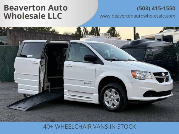 2011 Dodge Grand Caravan - WHEELCHAIR VAN / HANDICAP VAN / 31K MILES 1