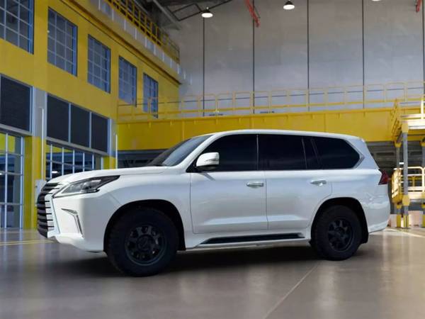 2021 Lexus LX 570 Three-Row - $66,399 (Brandford, CT)63613568220931123