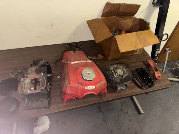 1983-84 honda 250r atc three wheeler parts!! - $500 (Loganville)63470457223937122