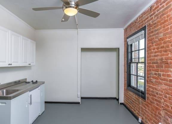 Ceiling Fan, Kitchenette, Clean and Elegant Lobby 1
