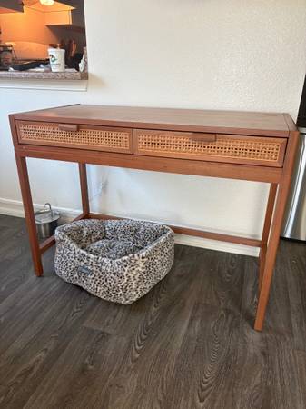 Computer desk 1