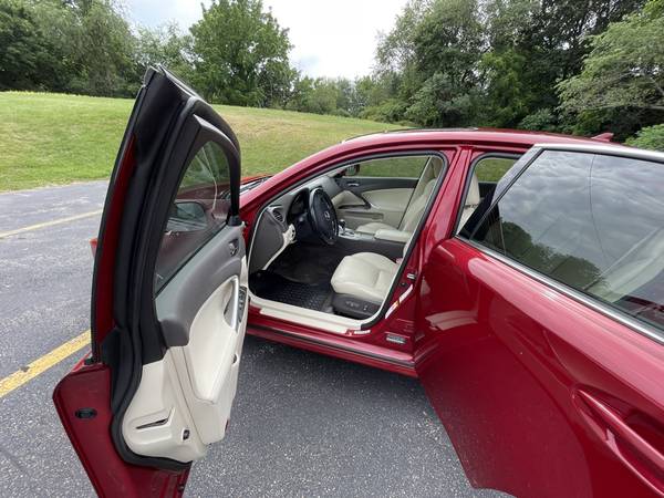 2009 Lexus IS250 - $9,00063615409224065124