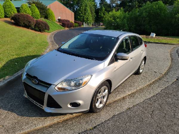 2013 Ford Focus hatchback 4 door 1
