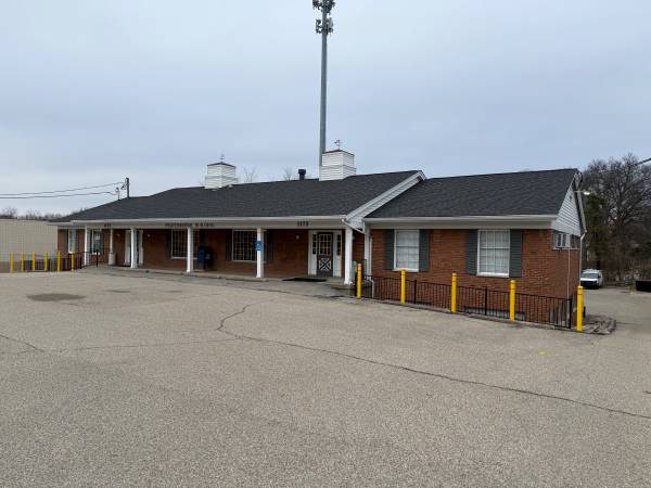 Large 6 Room office space in Finneytown- nice!!!! 1