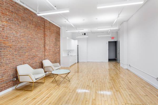 $8,825 / 1513ft2 - MUST SEE OPEN LAYOUT WITH BROADWAY VIEWS AND LOADS OF SUNLIGHT IN SOHO (SoHo)63788715350403122