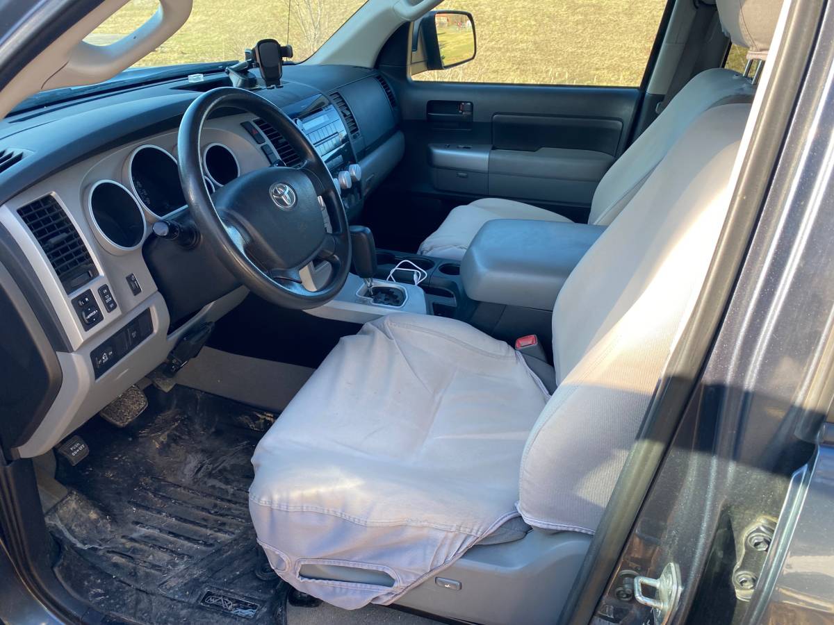 2009 Toyota Tundra SR5 double cab 5.7