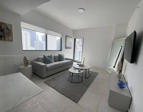 $3,800 / 2br - 907ft2 - Luxury 2bd Condo with Stunning City Views in Miami (Miami)64002013336449120