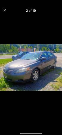 2009 Toyota Camry XLE Sedán 4D - $3,700 (Newburgh)63436937800195121
