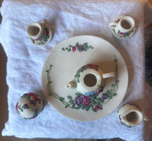 Unique tea sets, trinkets, vases, sculpture 1