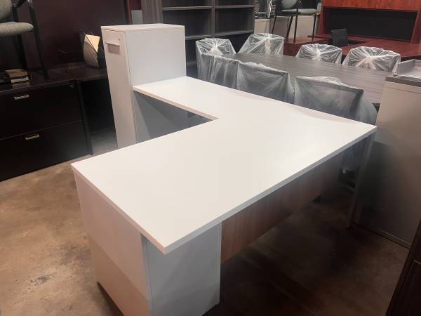 Executive L-shape desk 1