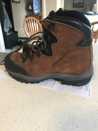Womens Hiking Boots - Garmont brand 1