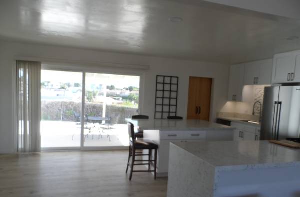 $1,250 / 156ft2 - House on Hill Has Room w/Bath, Kit/Ldry Use, WiFi, Ceiling Lite/Fan (National City | Residential Area | Manchester St.)63841341380097122