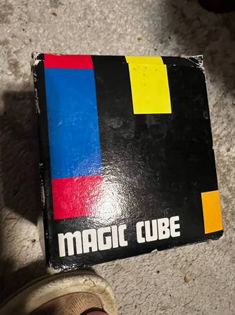 New Vintage 1980s magic cube 1