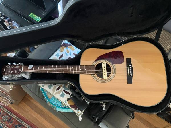 Customized 2003 Fender Dreadnought, solid spruce top, LR  Baggs pickup 1