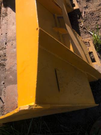 skid loader bucket 1