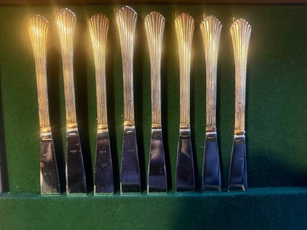 International gold plated silverware 1