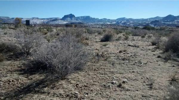 $9,995 10 Acres 25 Miles East of Kingman close to I-40 in a way to Flagstaff (Silver Springs)64038881398915121
