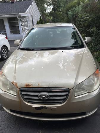 2010 Hyundai Elantra GLS sedan 4 door - $2,800 (Coventry Township)63436229700995123