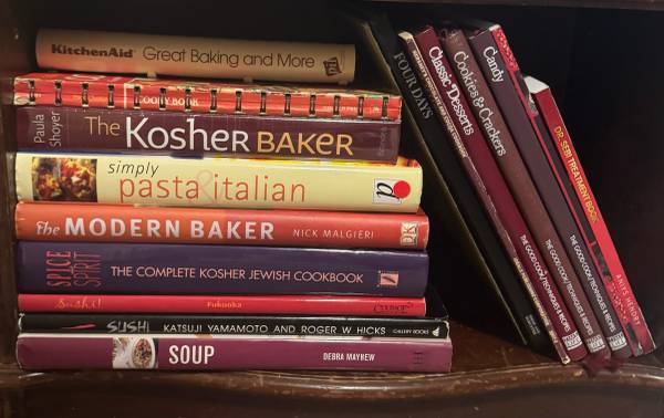 Lot of 11 cookbooks 1