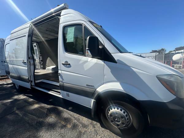 *2014 Mercedes Sprinter cargo van 3500 166k Miles high roof - $26,500 (hayward / castro valley)63470419200515120