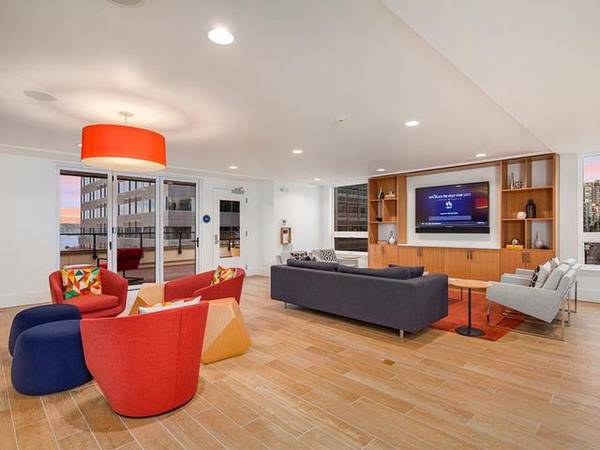 $3,688 / 2br - 1114ft2 - Lavadora y secadora de tamaño completo, certificado LEED (South Lake Union)63808058962435124