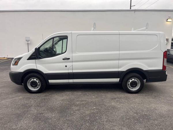 2016 Ford Transit 150 3dr - Photo 5