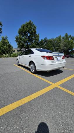2012 Lexus ES350 - $9,99963442679070081124