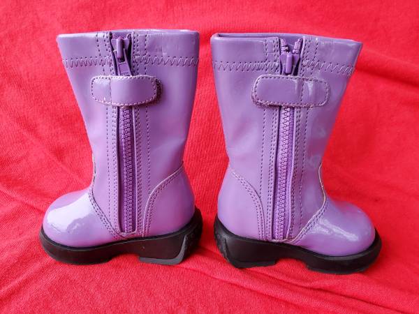 Botas moradas para bebé de The Children’s Place, talla 1M, American Girl - $5 (Tacoma)63471422015619121