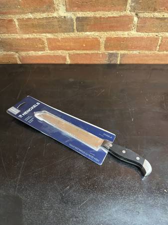 Henckels 8" Bread Knife (New) 1