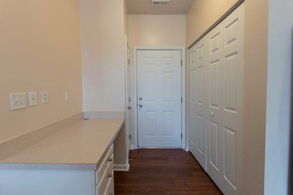 $2,675 / 3br - 1578ft2 - 3BD/2.5 BTH Townhome w/Attached Garage Coming Available! (Loveland)63974470561795123