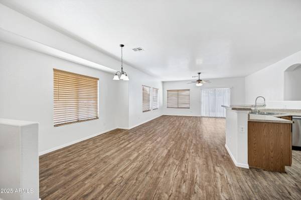 $459,800 / 4br - 1700ft2 - 4 Bed Residential in Chandler (Chandler, AZ, $459,800) (Chandler, AZ)64143916079489123