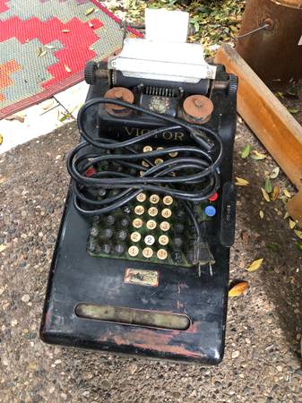 Victor Antique adding machine (cash register) 1