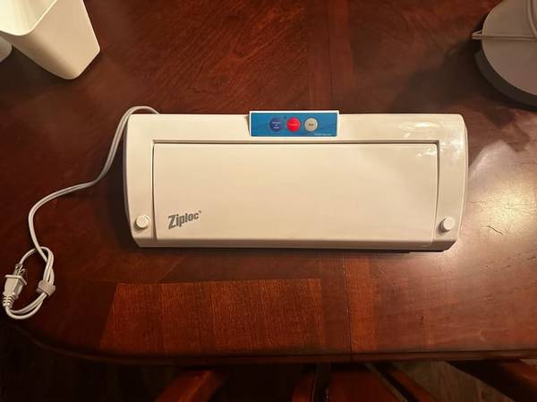 Vacuum sealer barely used 1