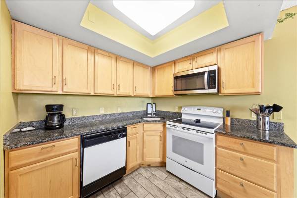 $1,300 / 3br - 1212ft2 - 3BR, 3 Bath Oceanfront Winter Rental at Golden Sands (Ocean City)63806890470915123