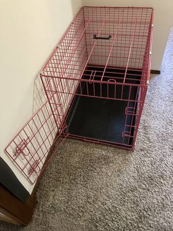 Pink, medium size dog crate 1