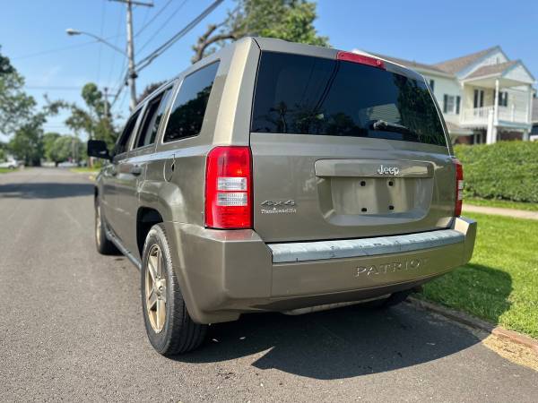 SOLO 110K MILLAS. FUNCIONA Y CONDUCE EXCELENTE; Jeep Patriot 2010 *4X4* - $3.950 (Cheektowaga)63483374707587124