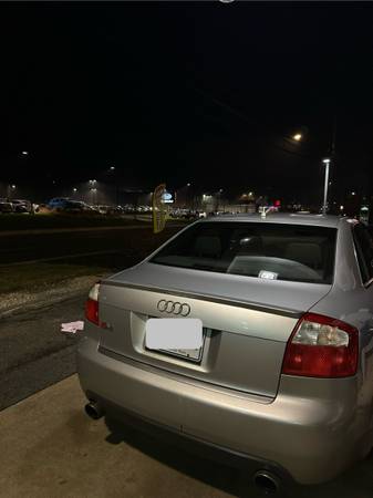 Audi S4 Quattro Sedan 4x4 2004 4.2L V8 - $8,000 (Bridgeport)63615013537921124