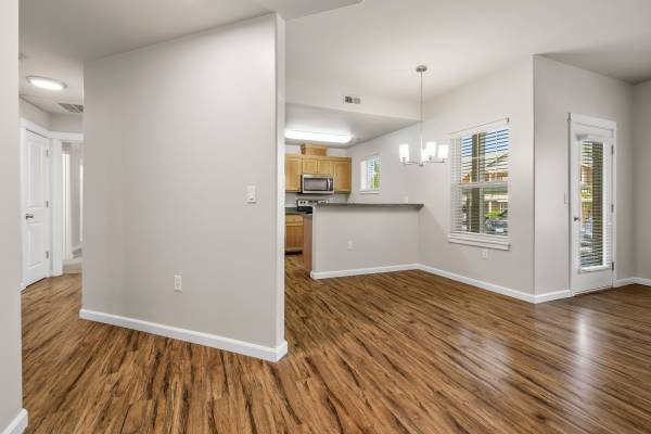 $1,895 / 2hab - 1078ft2 - ¡ESTUPENDO! 2 HABITACIONES, 2 BAÑOS // ¡CAMINA HASTA EL RÍO! (BEND)63839294415745120
