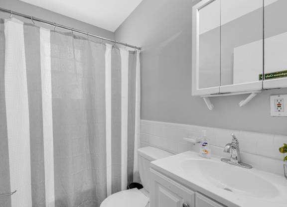 $1,160 / 2br - 800ft2 - Large Windows, Situated in St. Louis!, 2 bedroom (5927 Suson Pl, St. Louis, MO)63924427052418124