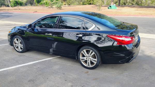 2016 Nissan Altima 3.5 SL Sedan 4D - Black Beauty, Premium Features! - $7,300 (San Diego)63440526387331122