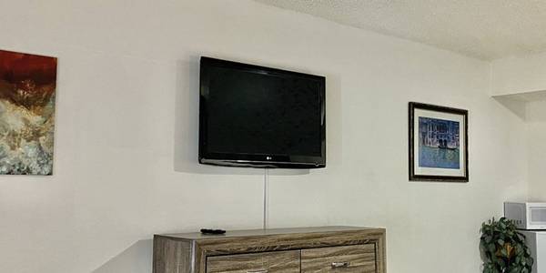 Siegel Rewards Program, Large studio apartments 1