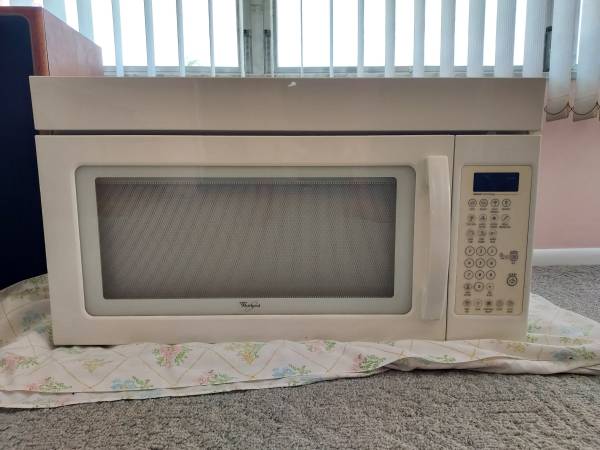 Whirlpool  microwave oven 1