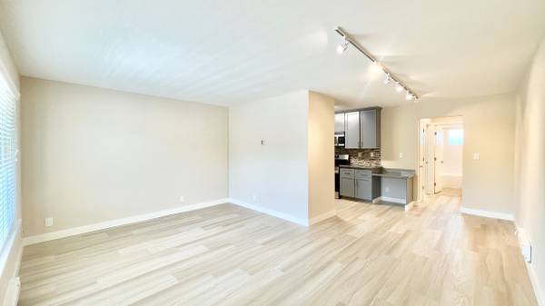 $2,650 / 1br - ¡Hermoso departamento de 1 habitación con patio privado! Estacionamiento y carga para vehículos eléctricos disponible! (san mateo)63658029689601123