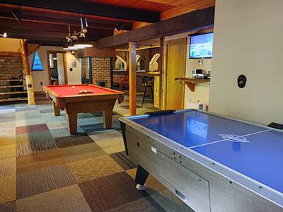 $1,680 / 8br - 4500ft2 - 9 br, 5 ba, 2 fireplaces, airhockey, pool table, 3 TVs, grill, 3 decks (North Conway, NH, fall/winter availability)63931656287106122