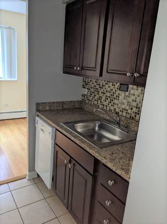 $2,000 / 2br - Beautiful Rehab at a Great Price! (Edgewater)63918293797507120