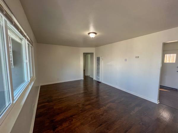 $1,150 / 2br - 2-Bedroom Unit – Move-In Ready (oakland east)63824143923713121