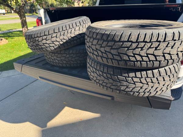 Cooper Evolution studded winter tires 215/70R16 1