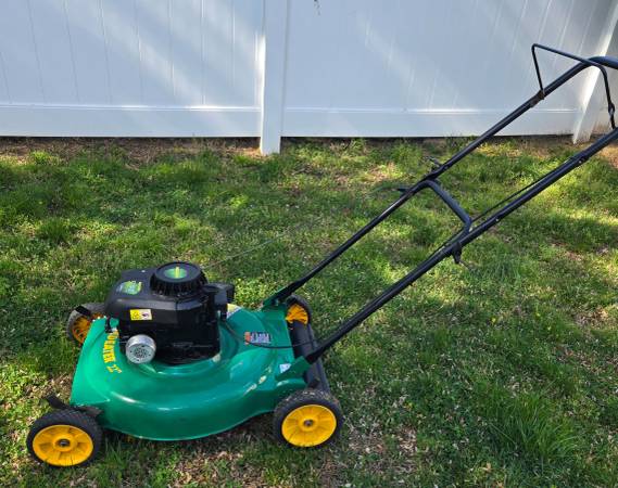 22" Cut Push Lawnmower,  Little Use - $145 (Croydon, Pa)63471187566593121